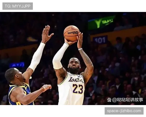 从失误到绝杀：回顾老鹰队一次完整的边路战术执行过程